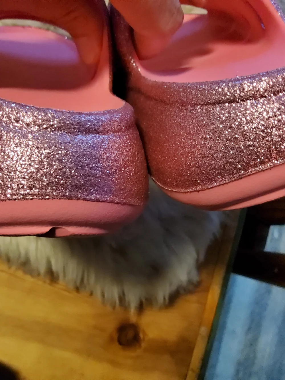 UGG K Sport Yeah Glitter Size 1 NWT